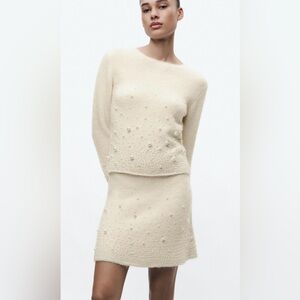 ZARA 2 PIECES MATCHING SET KNIT SWEATER WITH PEARLS AND PEARL KNIT MINI SKIRT.
